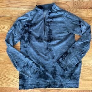 Lululemon metal vent 3/4 zip. Mens size medium